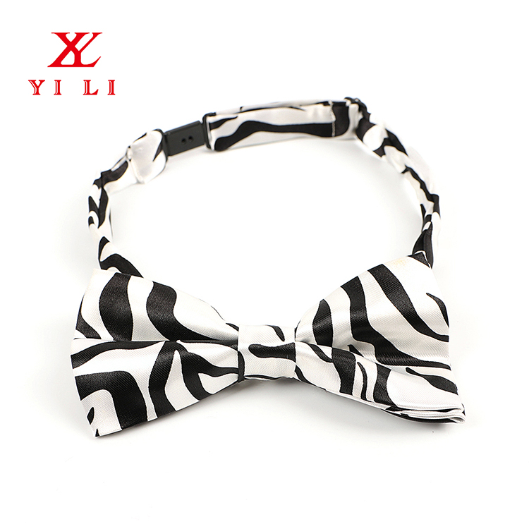 Pre-Tied Logo-Jacquard Silk-Twill Bow Tie